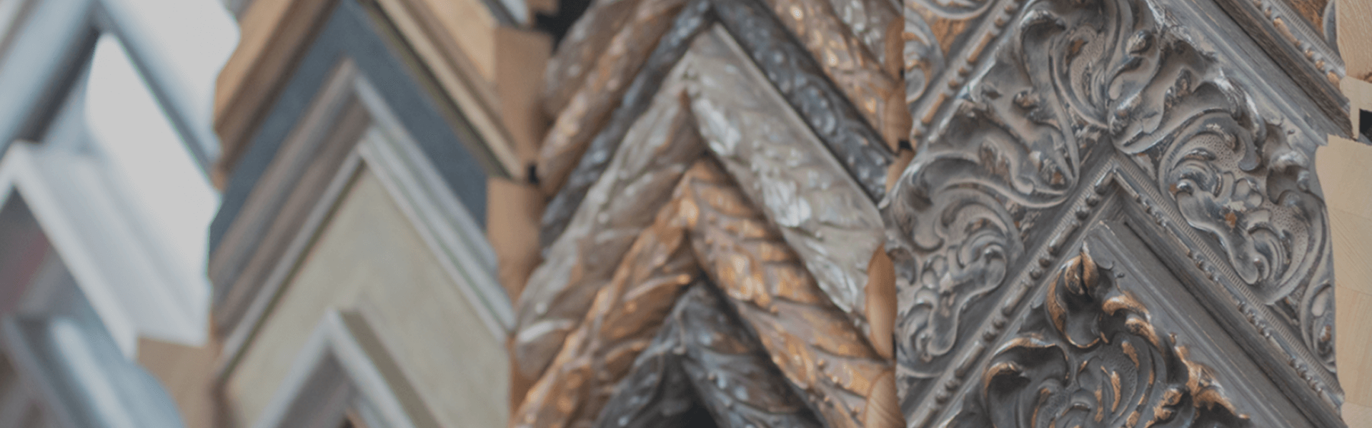 英科再生PS裝飾線條可作為踢腳線、頂角線、腰線，用于建筑裝飾，具有防水、防蟲蛀、無甲醛和易安裝等優(yōu)勢(shì)